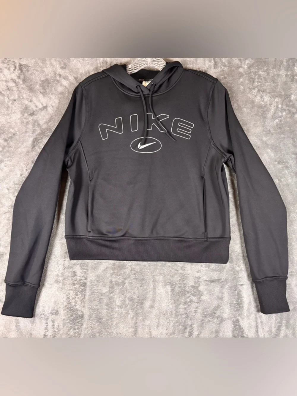 Nike Therma-Fit Black Cropped Women’s Size‎ Medium Hooded Sweatshirt Hoodie